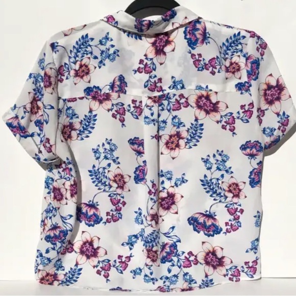 Vintage Flower Blouse - Picture 2 of 2